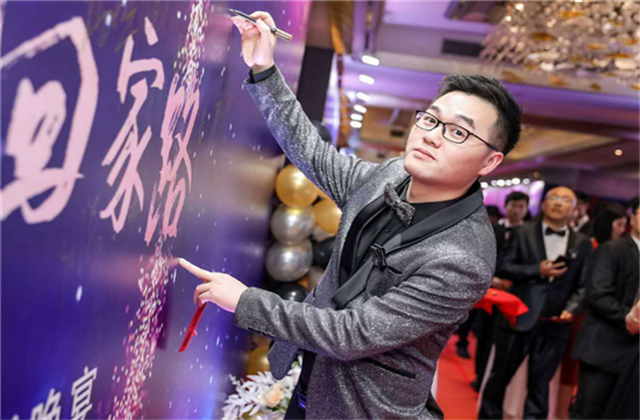 【高光“疫”事】勇敢逆行的特殊“网约车”——Ebpay90后，用信念打通生命运输线